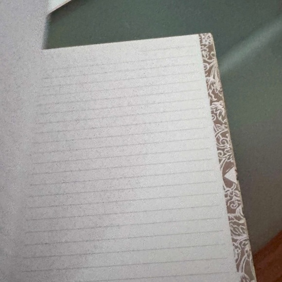 📔 Stylish and Vintage Tracy Porter Wedding Journal for the new Bride - Picture 9 of 14